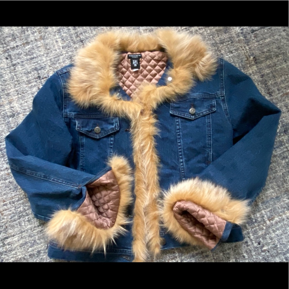 Jean jacket with quilted lining & fox fur!
